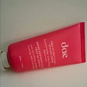 Dae Cactus Fruit 3-in-1 Styling Cream - Pink